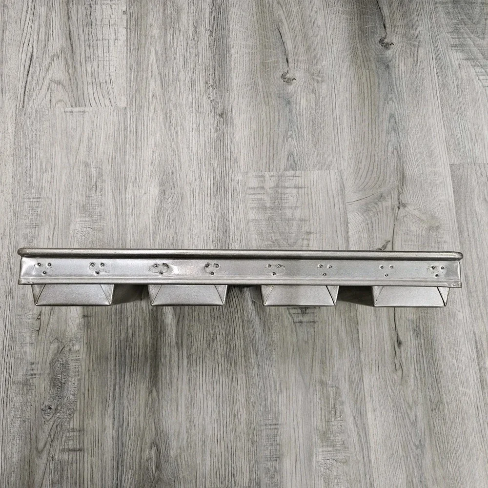Chicago‎ Metallic 4 Strap Bread Loaf Baking Pan metal storage made in USA